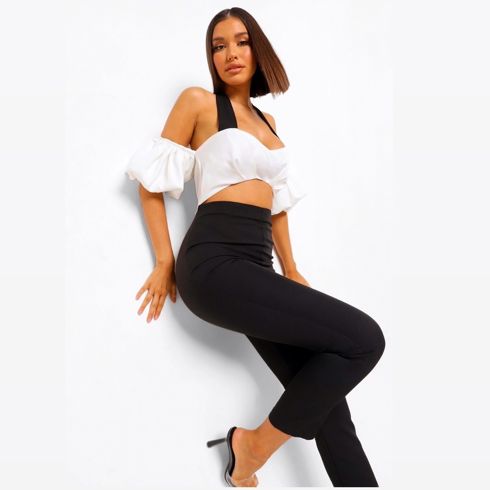 Halterneck Cut Out Puff Sleeve Jumpsuit